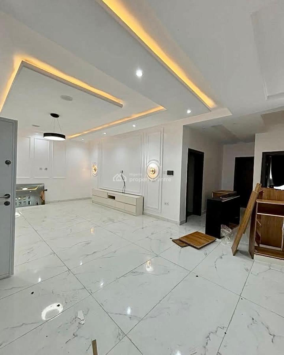 Executive 4 Bedroom Maisonette + Cinema, Lekki Phase 1, Lekki, Lagos, Flat / Apartment for Rent