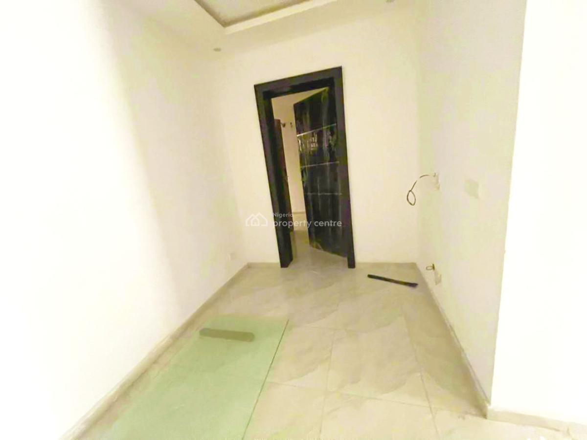 3 Bedroom Apartment + Bq, Ologolo, Lekki, Lagos, Flat / Apartment for Sale