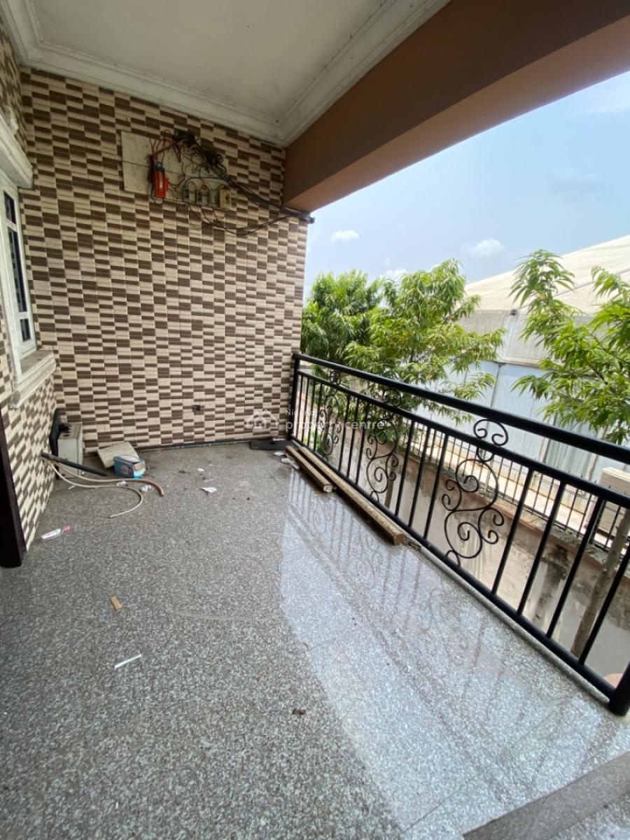 Spacious 2 Bedrooms Upstairs, Ado Road, Ado, Ajah, Lagos, Flat / Apartment for Rent