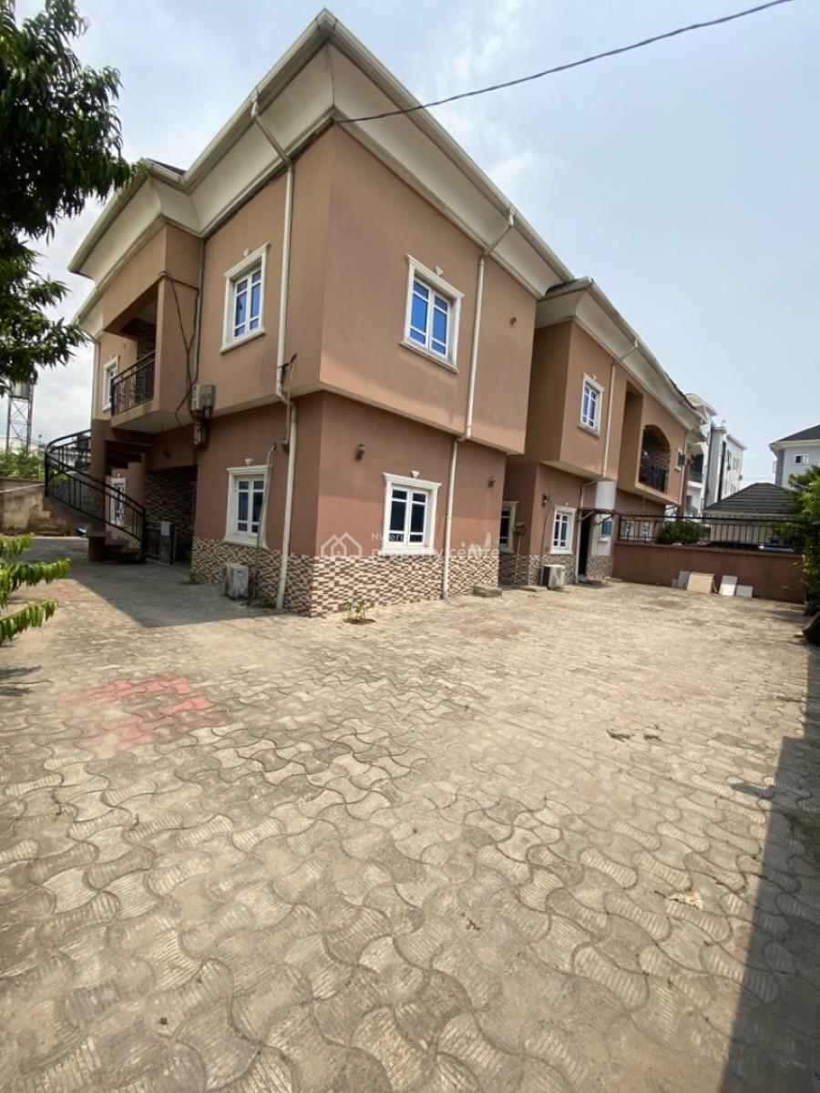 Spacious 2 Bedrooms Upstairs, Ado Road, Ado, Ajah, Lagos, Flat / Apartment for Rent