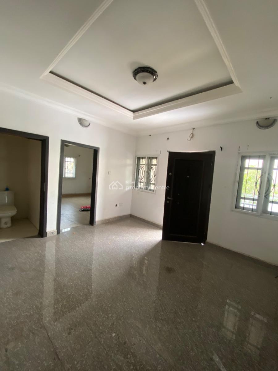 Spacious 2 Bedrooms Upstairs, Ado Road, Ado, Ajah, Lagos, Flat / Apartment for Rent