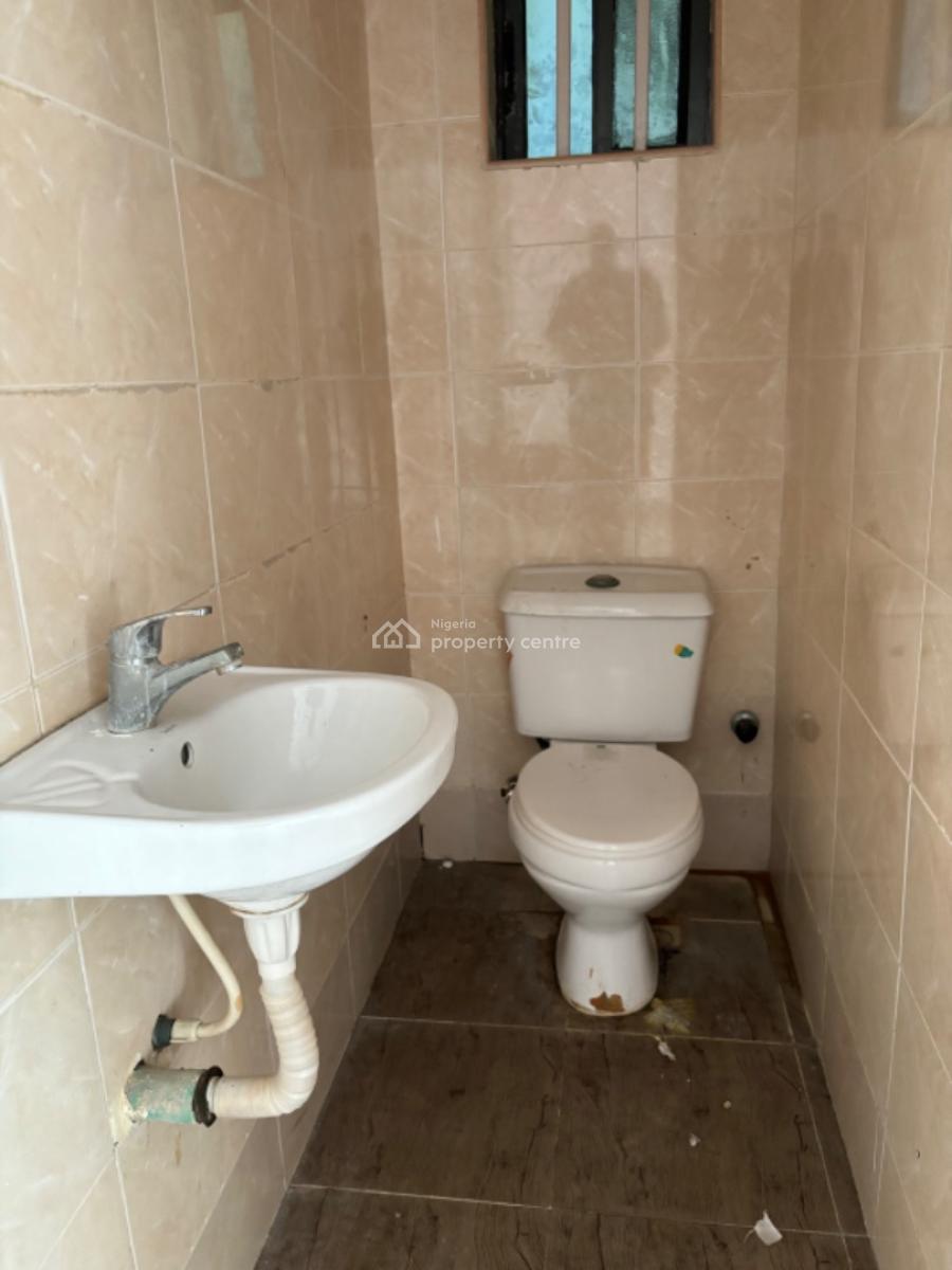 Spaced 2 Bedroom Apartment, Lekki County, Ikota, Lekki, Lagos, Flat / Apartment for Rent