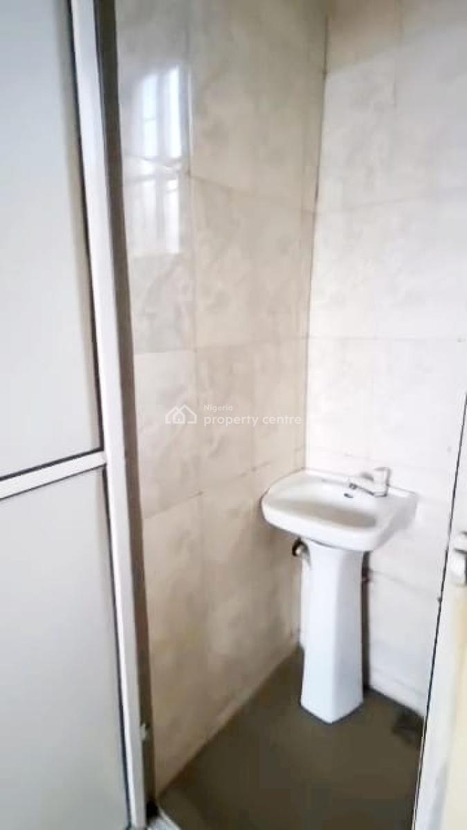 2 Bedroom Apartment with All Rooms Ensuite, Guest Room, Surulere, Lagos, Flat / Apartment for Rent