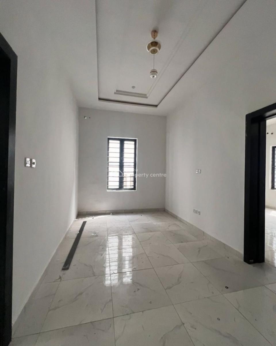 4-bedroom Terrace Duplex Offers Comfortable Living in an Accessible Location, New Road By Chevron, Lekki, Lagos, Terraced Duplex for Rent
