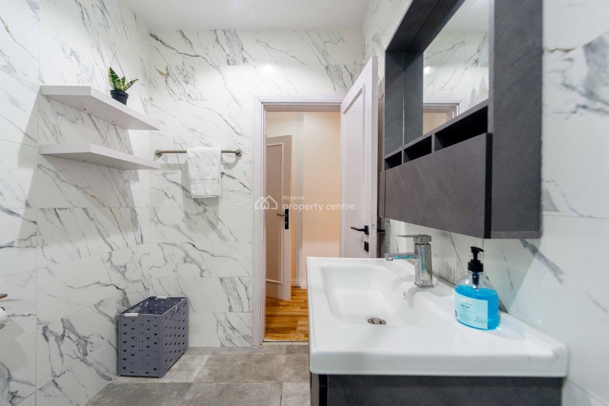 Expat Standard Original 3 Bedroom Apartment, Gerard Road, Ikoyi, Lagos, Flat / Apartment for Rent