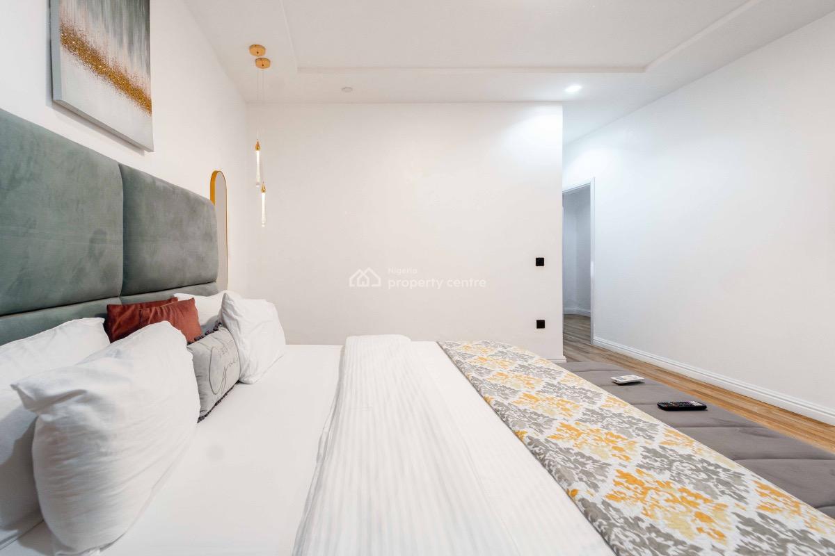 Expat Standard Original 3 Bedroom Apartment, Gerard Road, Ikoyi, Lagos, Flat / Apartment for Rent