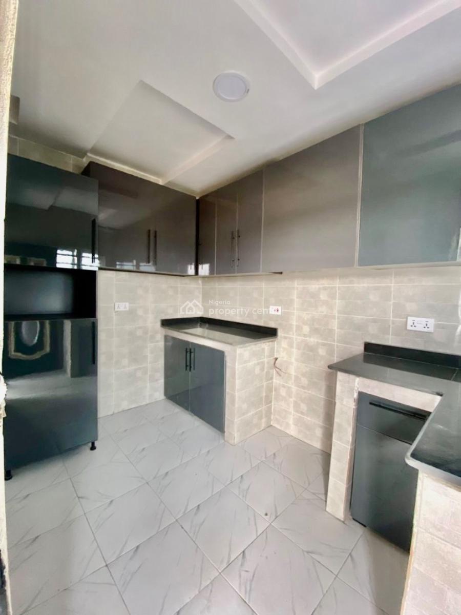 Brand New Luxury Upstairs  All En-suite, Via Thera Annex, Sangotedo, Ajah, Lagos, Flat / Apartment for Rent