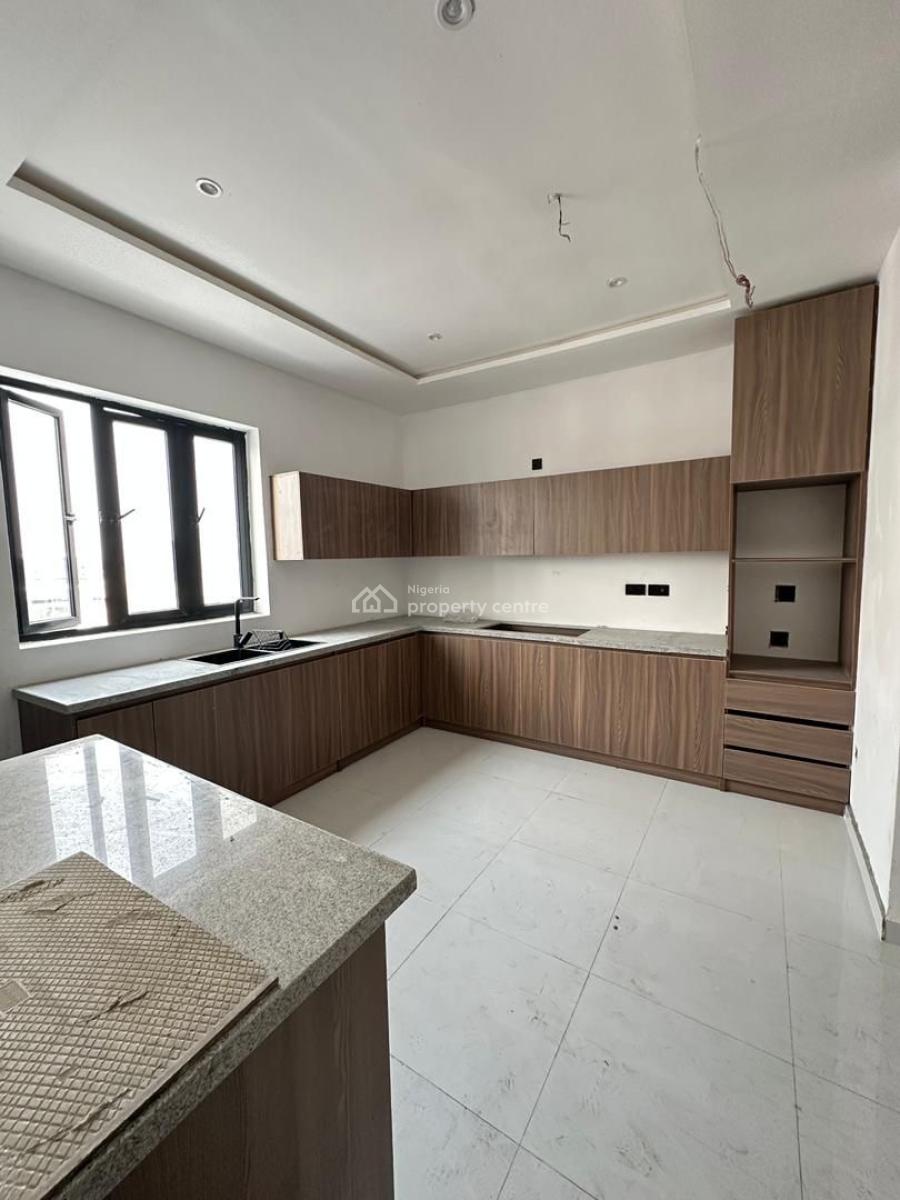 Beautiful 2 Bedroom Penthouse with Bq in a Secure Estate, Ikate, Lekki, Lagos, Flat / Apartment for Sale