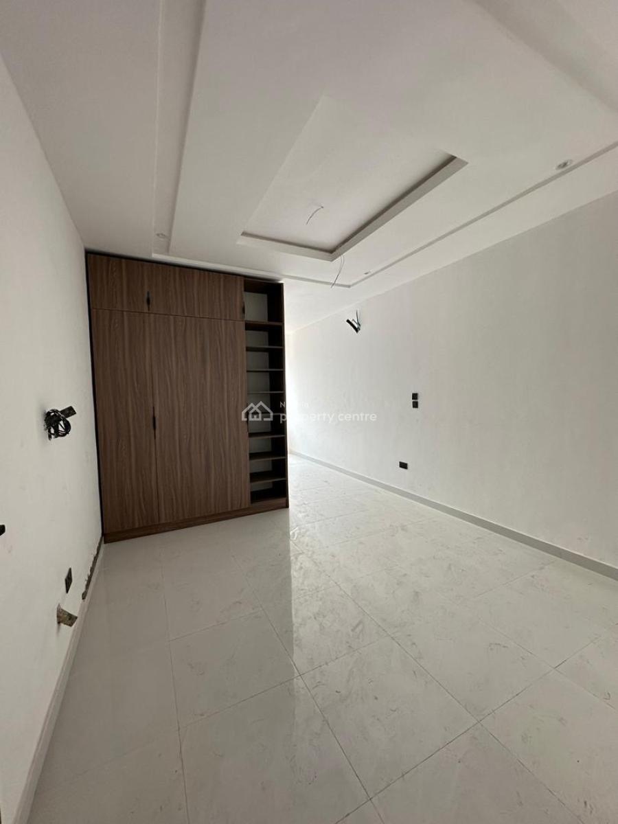 Beautiful 2 Bedroom Penthouse with Bq in a Secure Estate, Ikate, Lekki, Lagos, Flat / Apartment for Sale