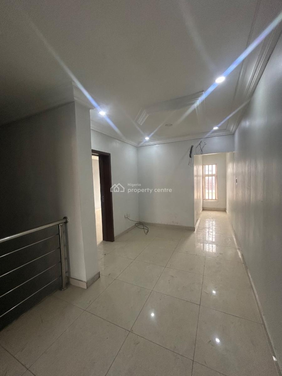 Well Maintained, Four (4) Bedroom Terraced Duplex with a Room Bq, Osapa, Lekki, Lagos, Terraced Duplex for Sale