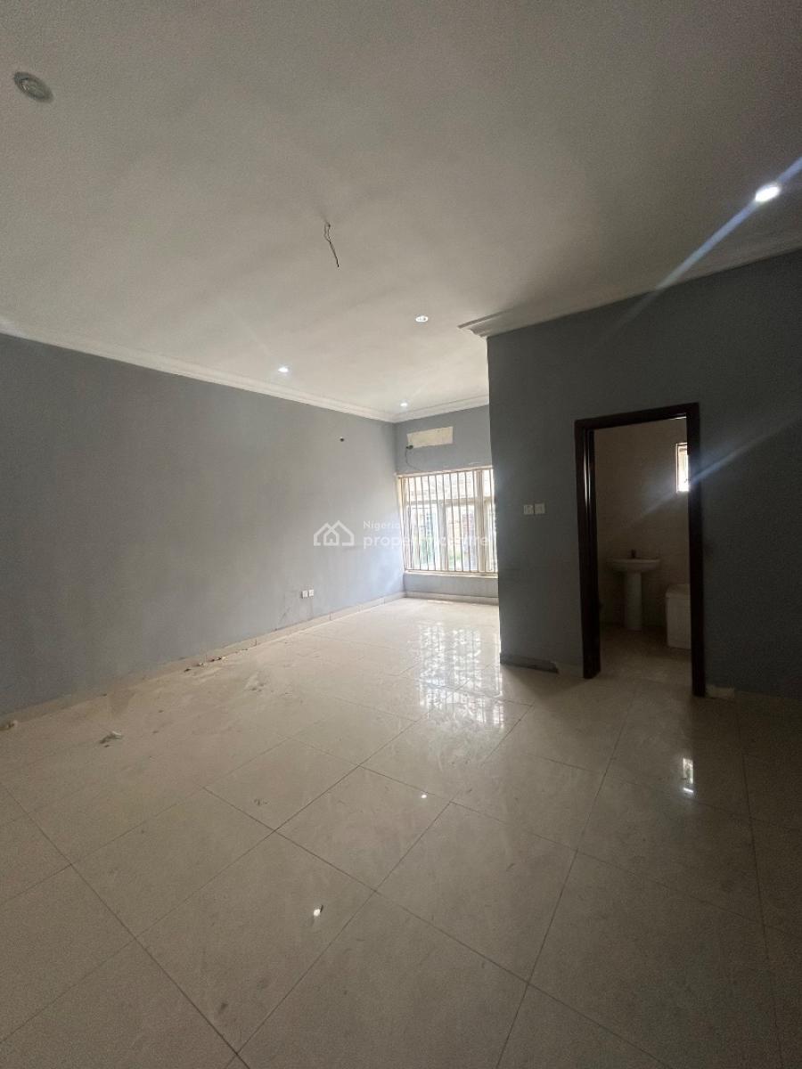 Well Maintained, Four (4) Bedroom Terraced Duplex with a Room Bq, Osapa, Lekki, Lagos, Terraced Duplex for Sale