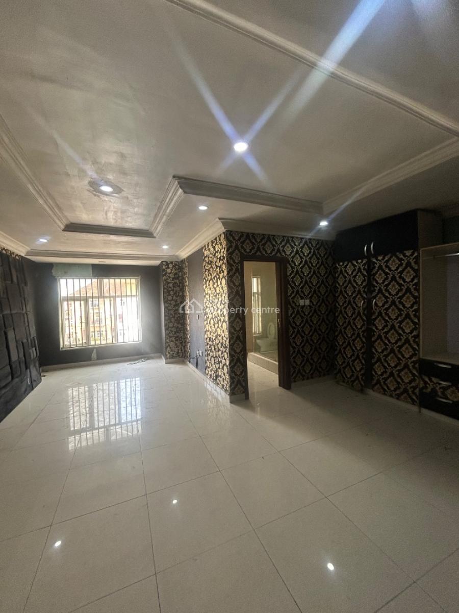 Well Maintained, Four (4) Bedroom Terraced Duplex with a Room Bq, Osapa, Lekki, Lagos, Terraced Duplex for Sale