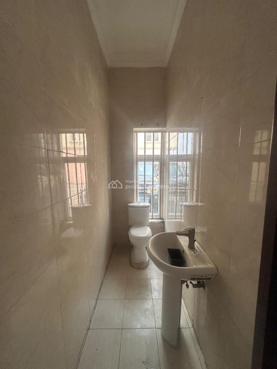 Well Maintained, Four (4) Bedroom Terraced Duplex with a Room Bq, Osapa, Lekki, Lagos, Terraced Duplex for Sale