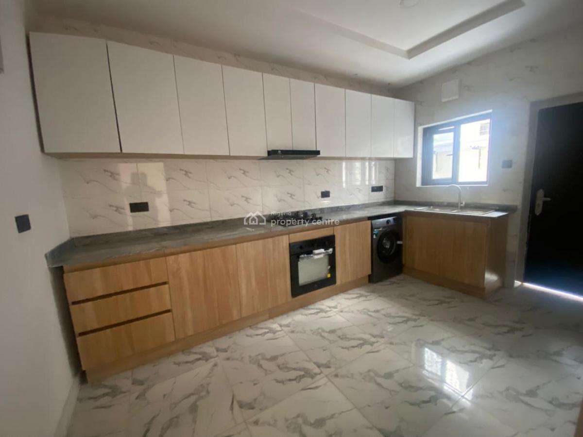 Premium Living: 4-bedroom Terrace + Bq, Lekki Phase 1, Lekki, Lagos, Terraced Duplex for Sale