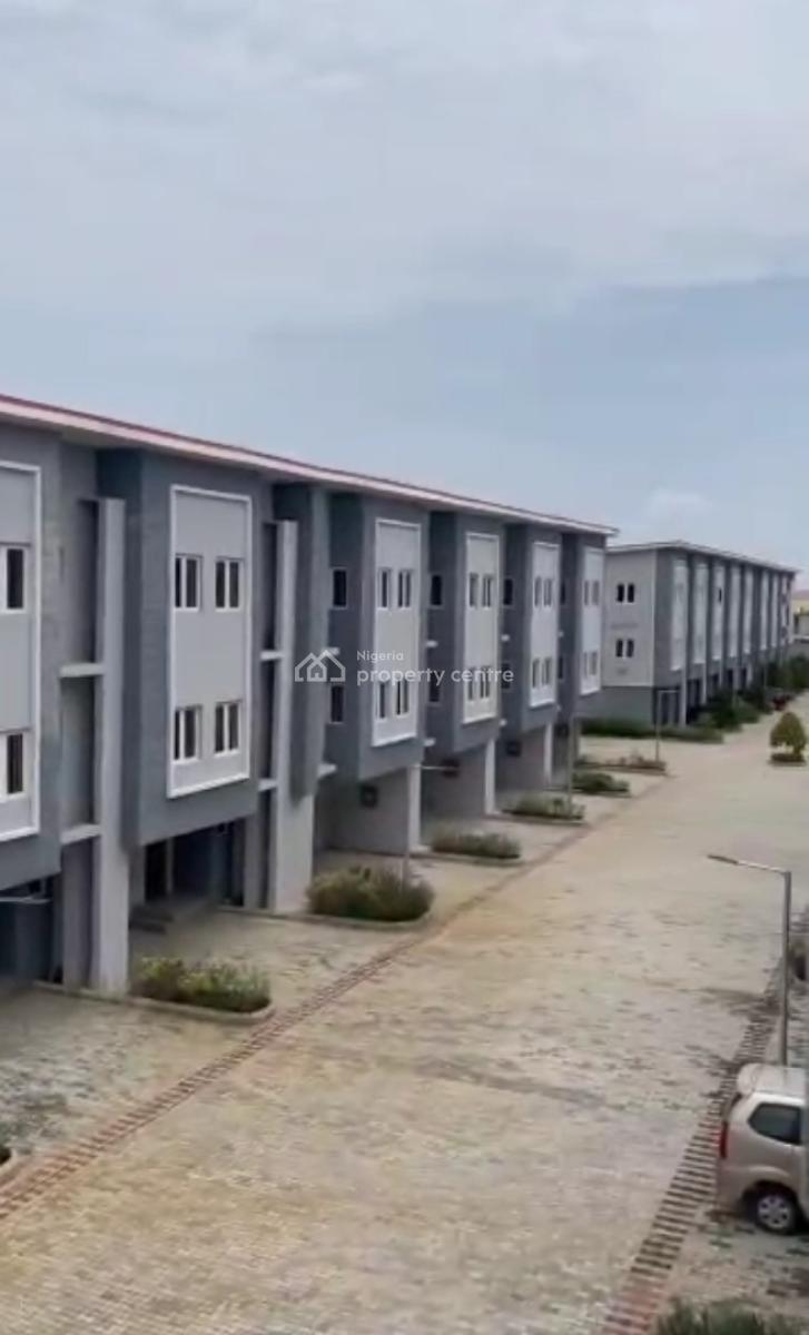 2 Bedroom Maisonette, Alpha Beach Road New Road Alpha Beach Opposite Chevron, Lekki, Lagos, Flat / Apartment for Rent
