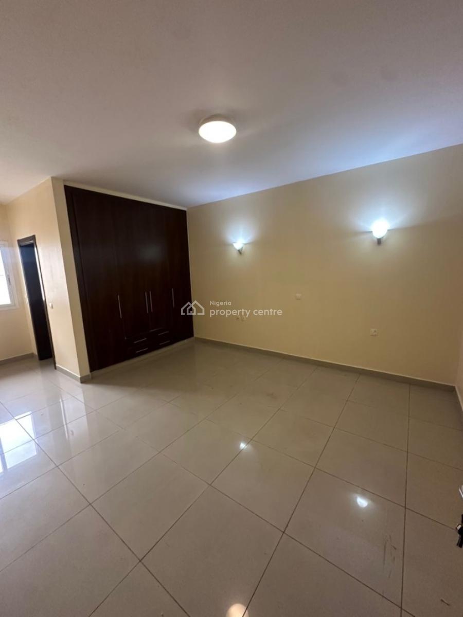 Serviced 3bedroom Apartment with a Bq, Off Gerard Road, Old Ikoyi, Ikoyi, Lagos, Flat / Apartment for Rent