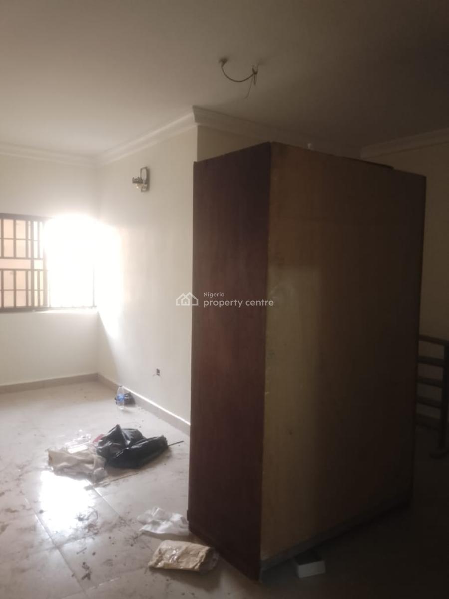 3 Bedrooms Blocks of Flat Garki 2 on a Tarred Road, Area 2, Garki, Abuja, Flat / Apartment for Rent