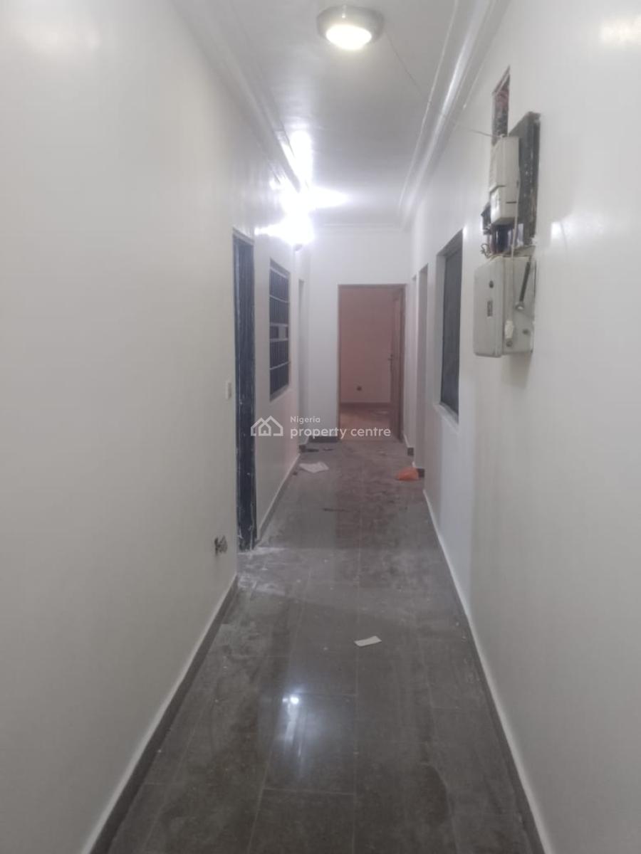 3 Bedrooms Blocks of Flat Garki 2 on a Tarred Road, Area 2, Garki, Abuja, Flat / Apartment for Rent