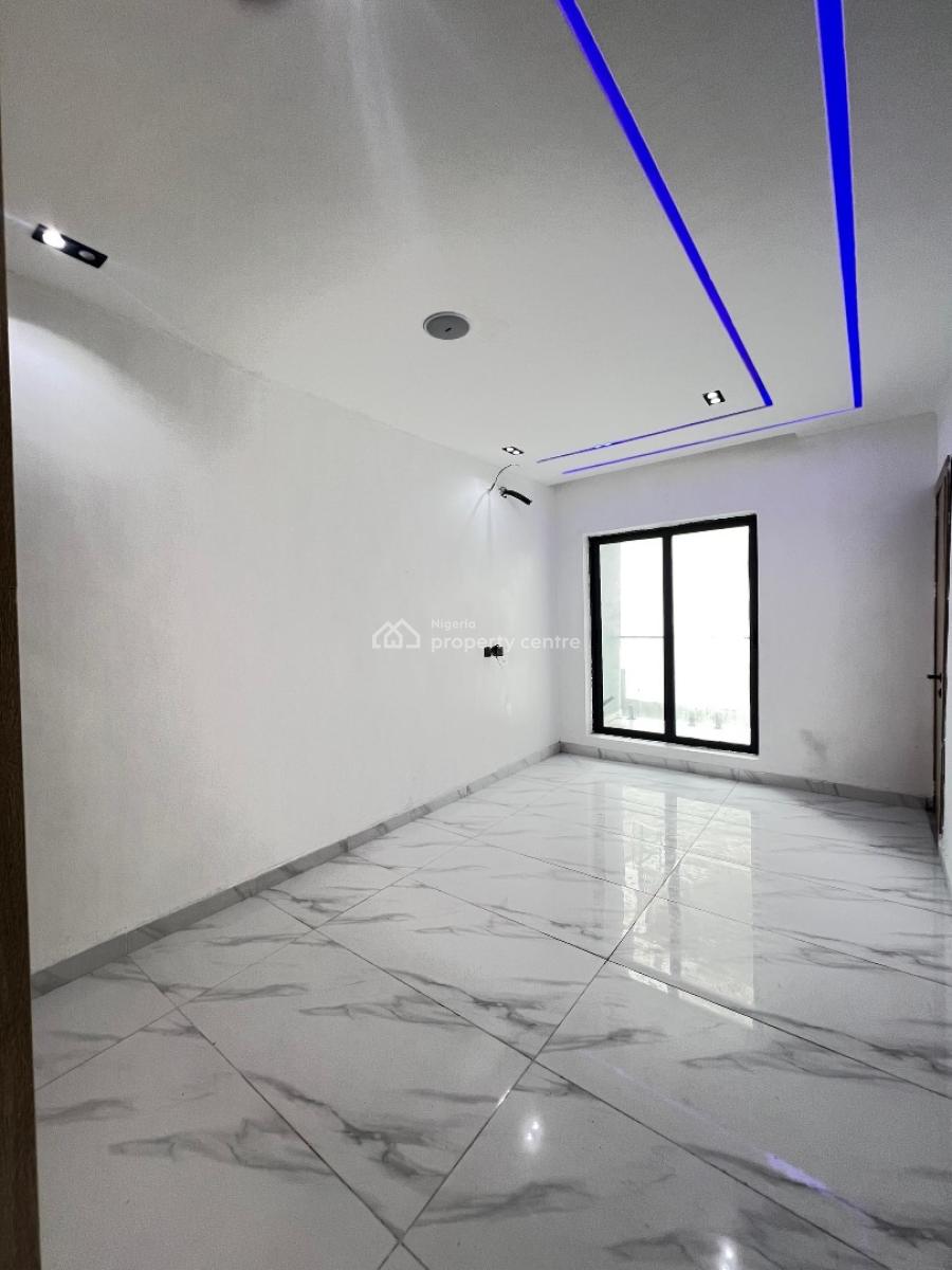 Luxurious 2 Bedroom Apartment, Lekki Phase 1, Lekki, Lagos, Flat / Apartment for Sale