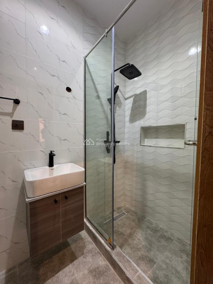 Luxury 2 Bedroom Apartment, Lekki Phase 1, Lekki, Lagos, Flat / Apartment for Sale