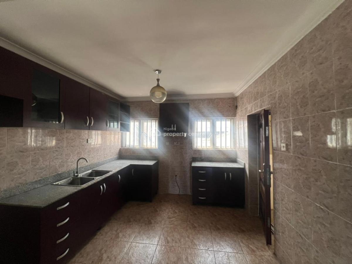 3 Bedrooms Apartments and Bq (comes with Elevator), Lekki Phase 1, Lekki, Lagos, Flat / Apartment for Sale