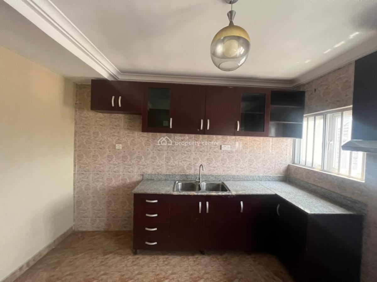 3 Bedrooms Apartments and Bq (comes with Elevator), Lekki Phase 1, Lekki, Lagos, Flat / Apartment for Sale