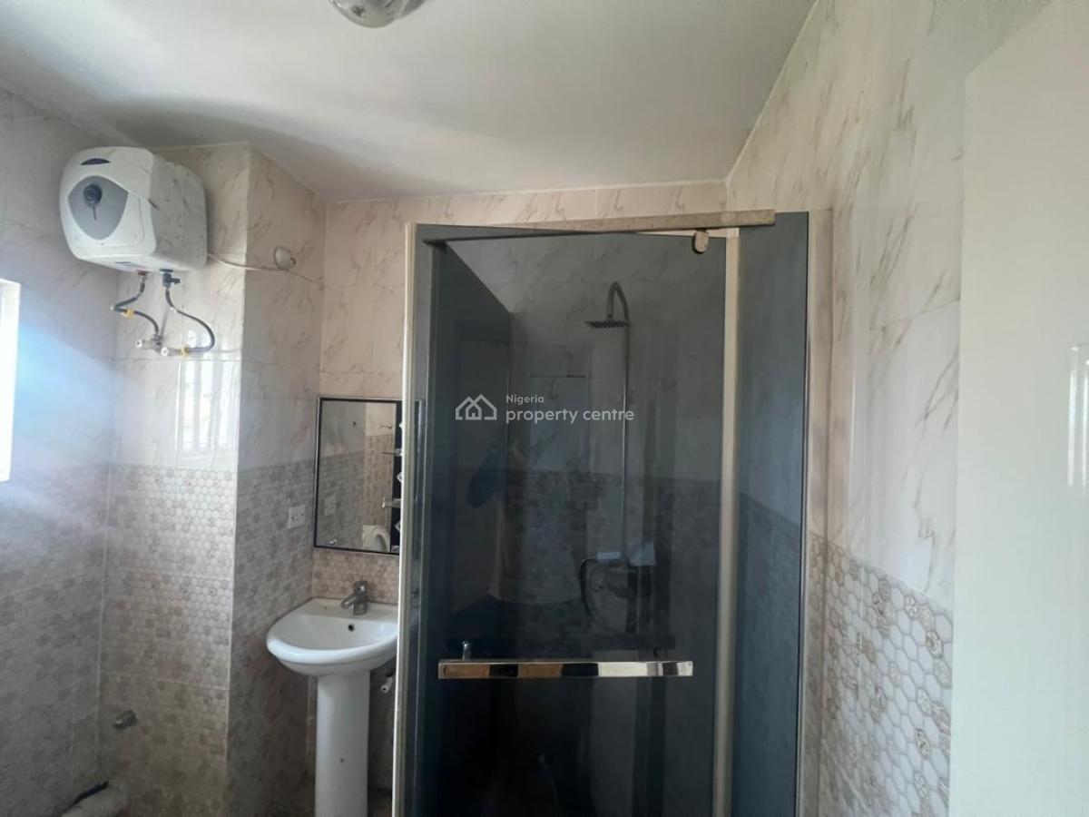 3 Bedrooms Apartments and Bq (comes with Elevator), Lekki Phase 1, Lekki, Lagos, Flat / Apartment for Sale