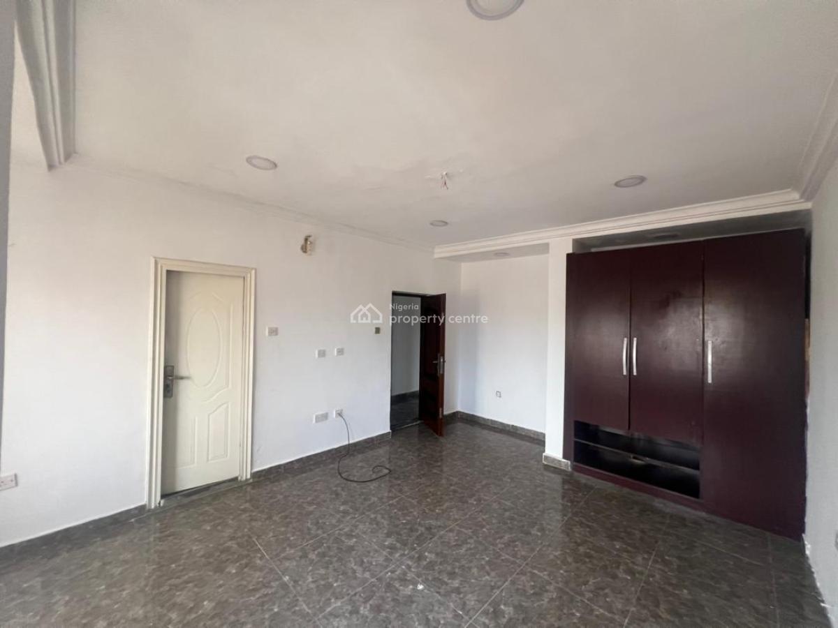 3 Bedrooms Apartments and Bq (comes with Elevator), Lekki Phase 1, Lekki, Lagos, Flat / Apartment for Sale