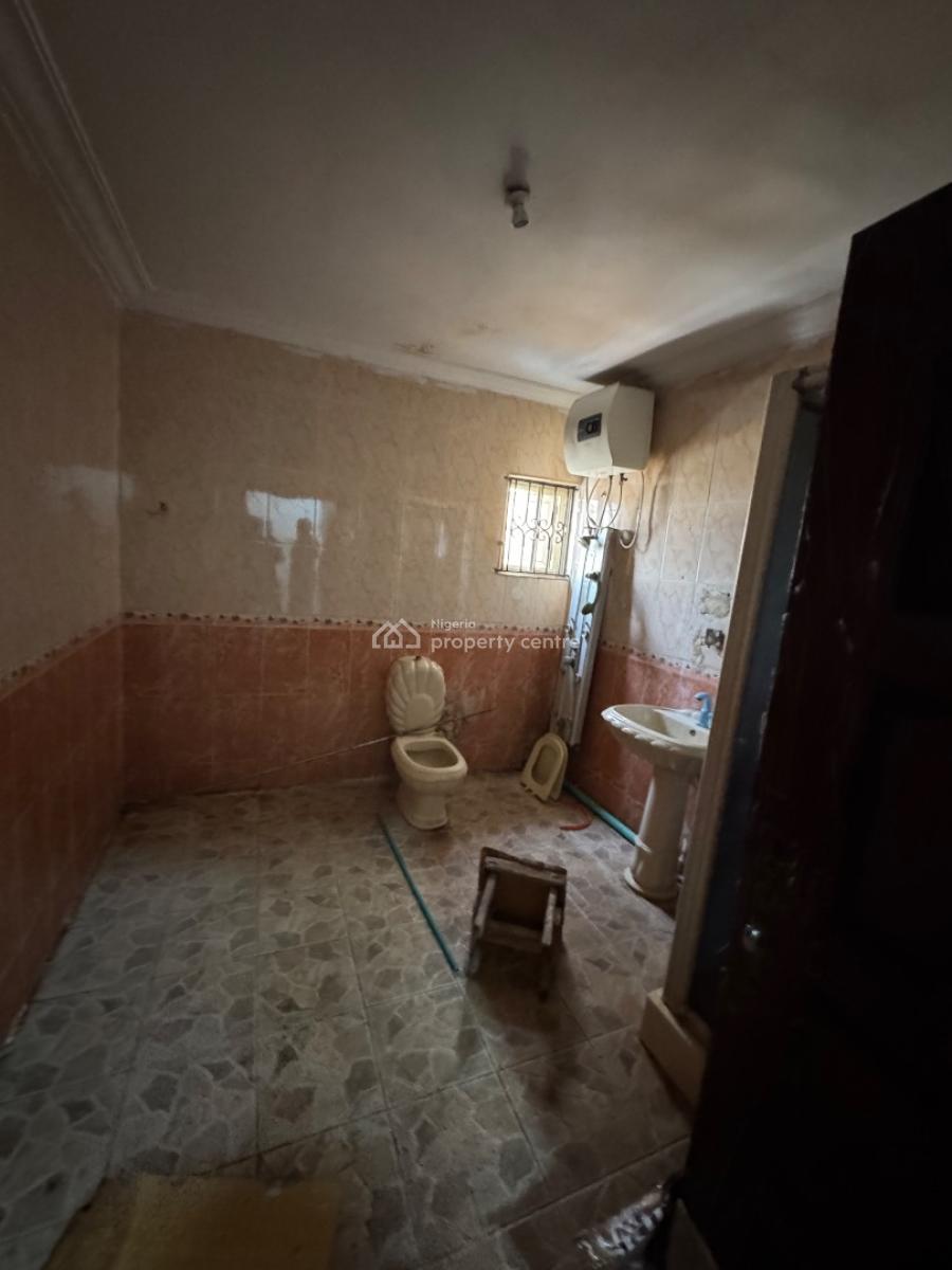 Self Contain, Chevy View Estate, Lekki Expressway, Lekki, Lagos, Self Contain (single Rooms) for Rent