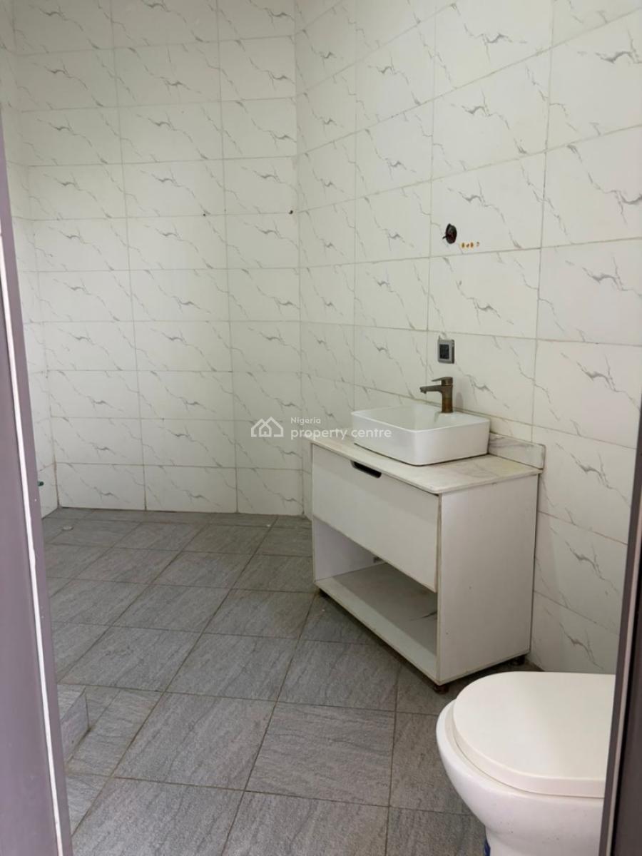 Luxury Masters Bedroom Apartment with One Air Condition Unit, Orchid Road, Lekki, Lagos, Flat / Apartment for Rent