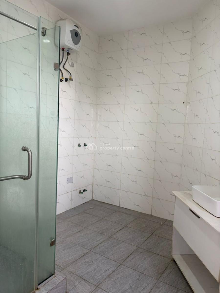 Luxury Masters Bedroom Apartment with One Air Condition Unit, Orchid Road, Lekki, Lagos, Flat / Apartment for Rent