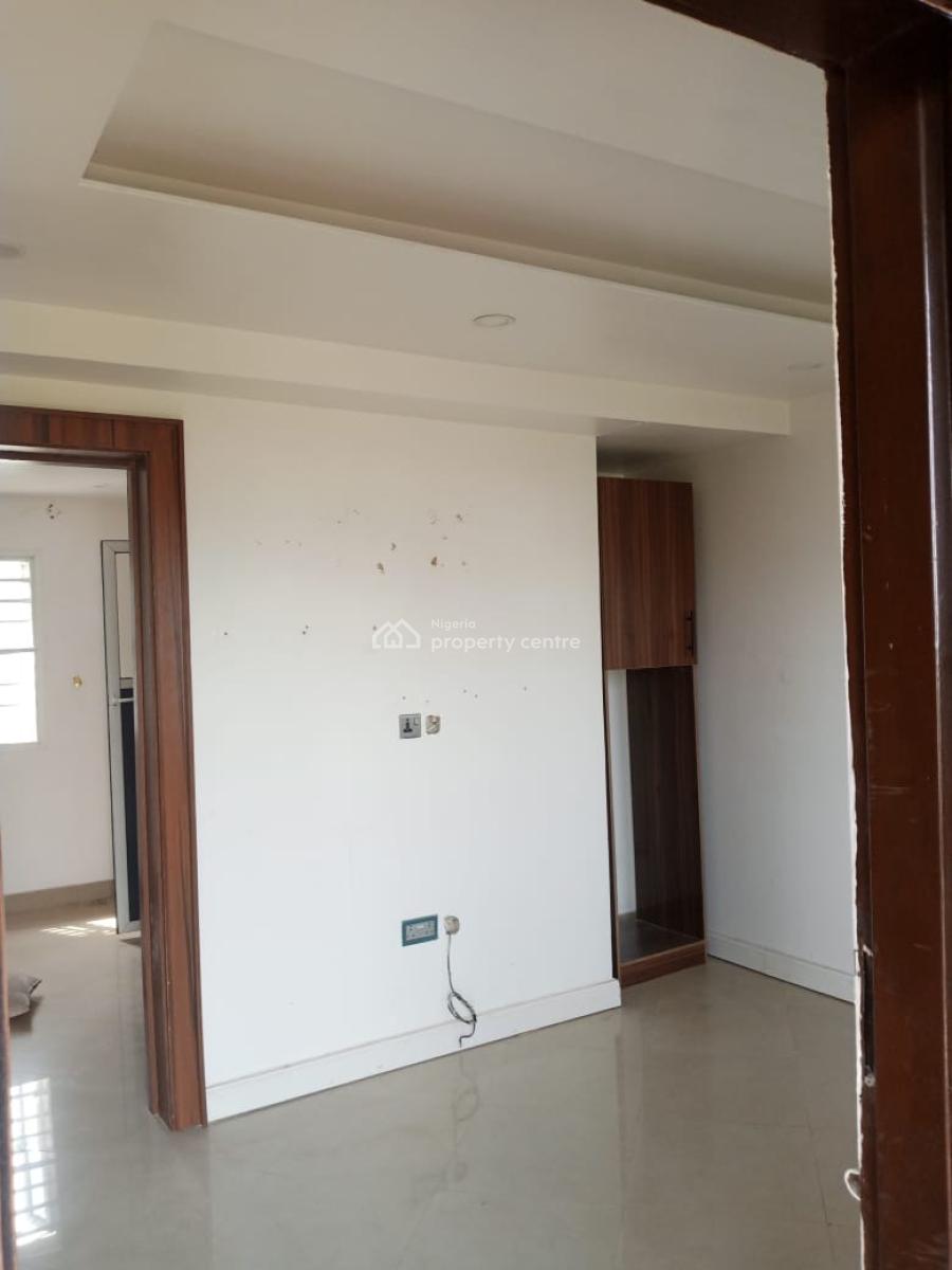 Standard and Nice Mini Flat, Ogunjirin Street, Soluyi, Gbagada, Lagos, Mini Flat (room and Parlour) for Rent