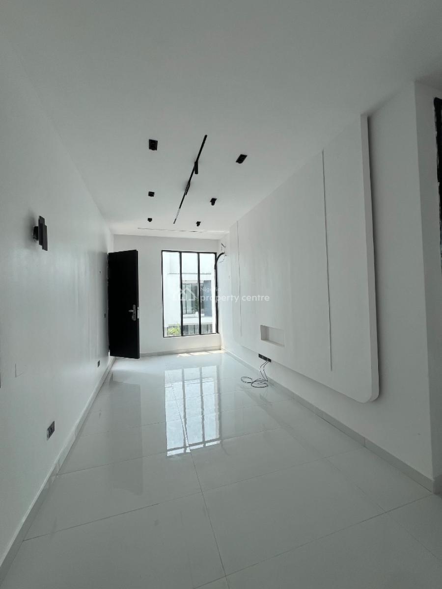 5 Bedroom Semi Detached with Bq, Ikota, Lekki, Lagos, Semi-detached Duplex for Sale