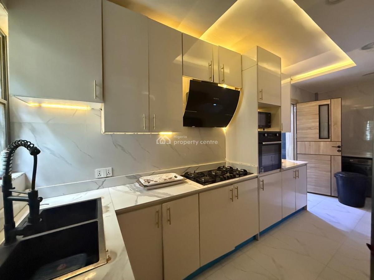 Tastefully Furnished 3 Bedroom Apartment, Lekki Phase 1, Lekki, Lagos, Flat / Apartment for Sale