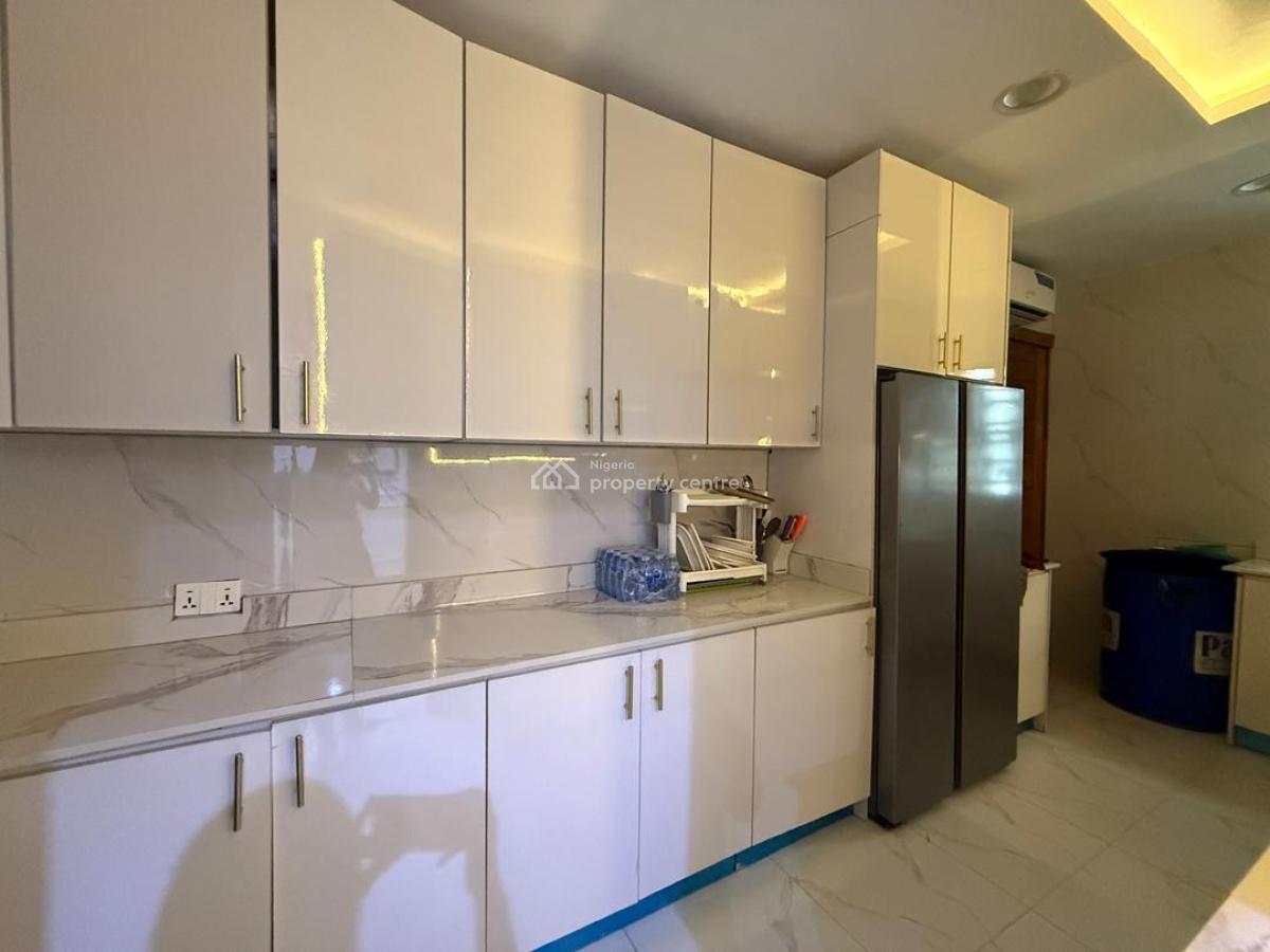 Tastefully Furnished 3 Bedroom Apartment, Lekki Phase 1, Lekki, Lagos, Flat / Apartment for Sale