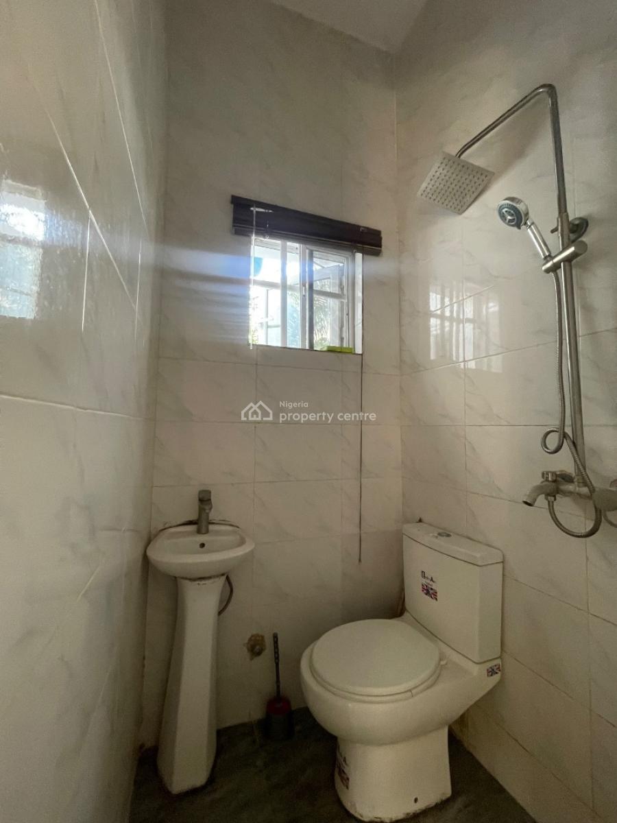 a Well Maintained  2 Bedroom Flat on Ground Floor, Ajah, Lekki, Lagos, Flat / Apartment for Rent