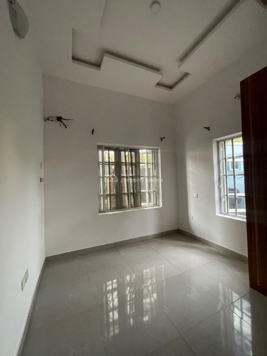 a Well Maintained  2 Bedroom Flat on Ground Floor, Ajah, Lekki, Lagos, Flat / Apartment for Rent