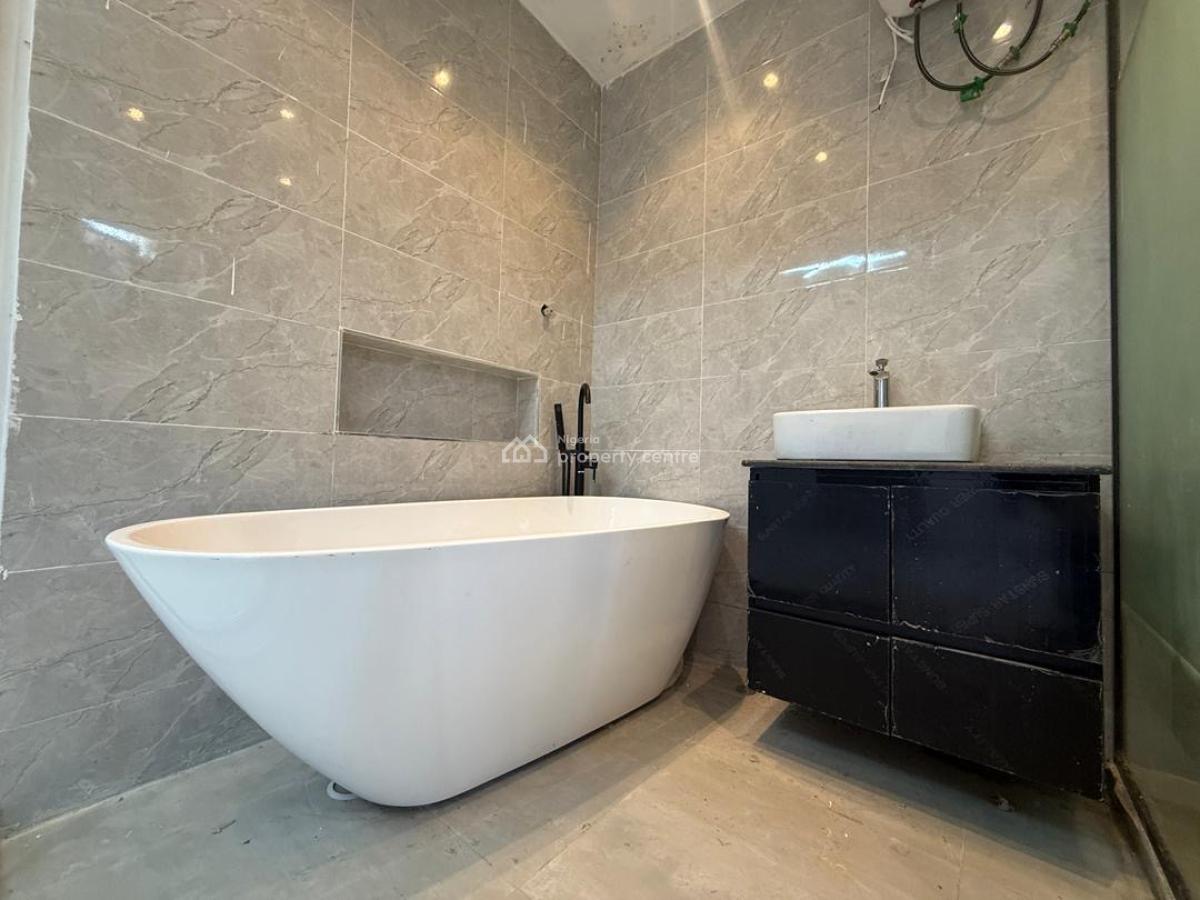 Elegant Newly Built 1 Bedroom Apartment, Lekki Phase 1, Lekki, Lagos, Flat / Apartment for Sale