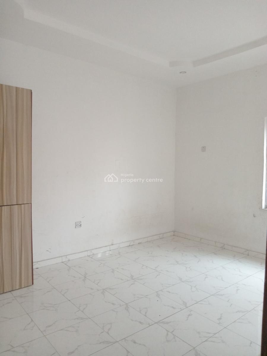 2 Bedroom Flat Upstairs with a Guest Toilet, Ogombo, Ajah, Lagos, Flat / Apartment for Rent