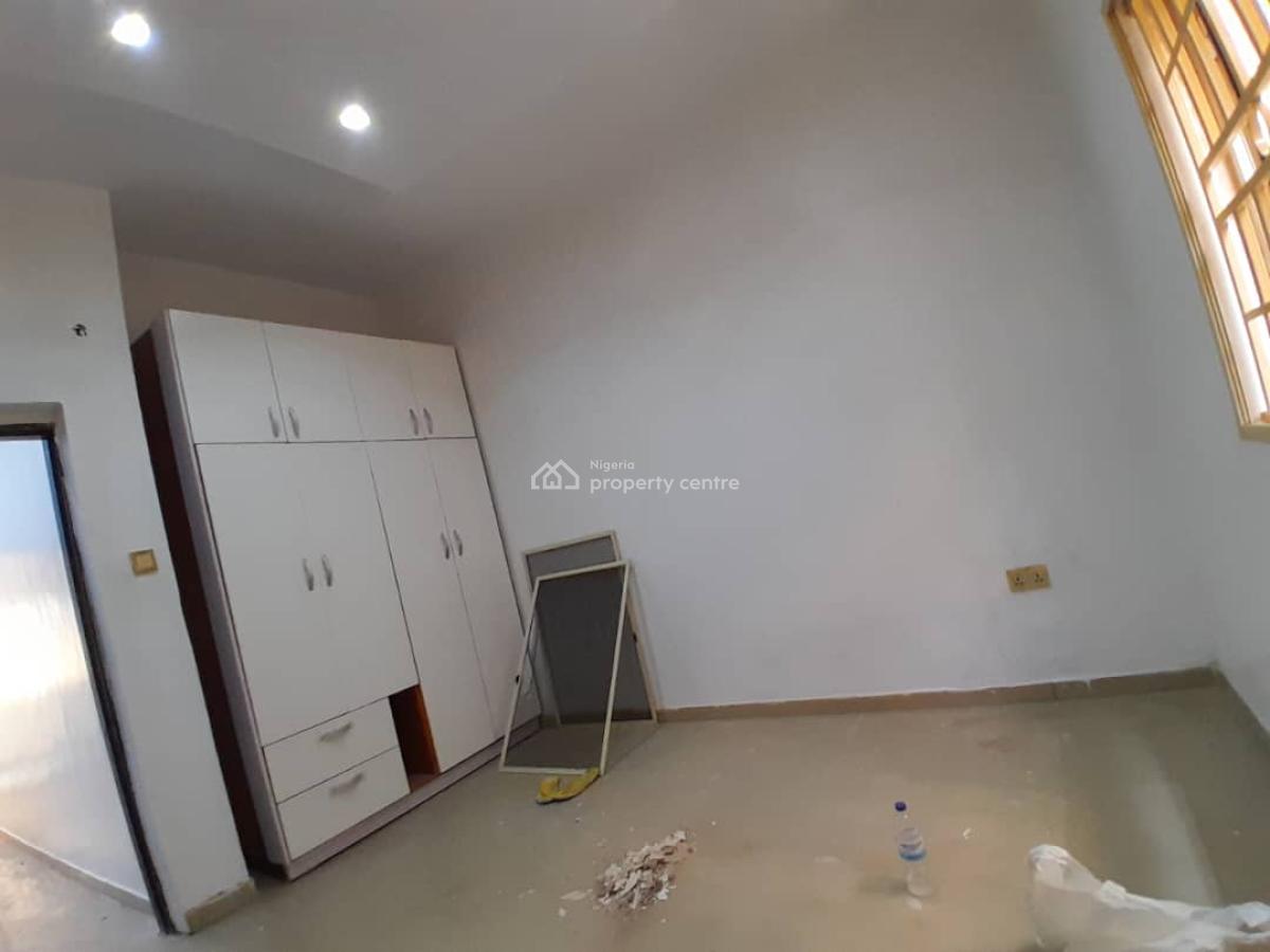 2 Bedroom Apartment, Gra Phase 1, Magodo, Lagos, Flat / Apartment for Rent