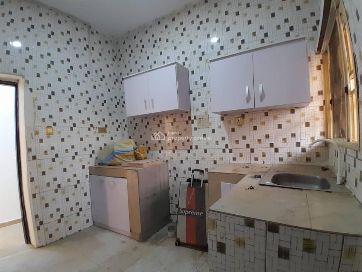 2 Bedroom Apartment, Gra Phase 1, Magodo, Lagos, Flat / Apartment for Rent