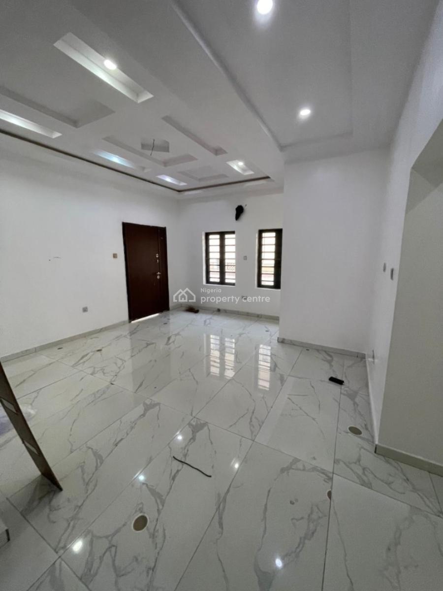 Specious 2 Bedroom Apartment, Orchid Road, Lekki, Lagos, Flat / Apartment for Rent