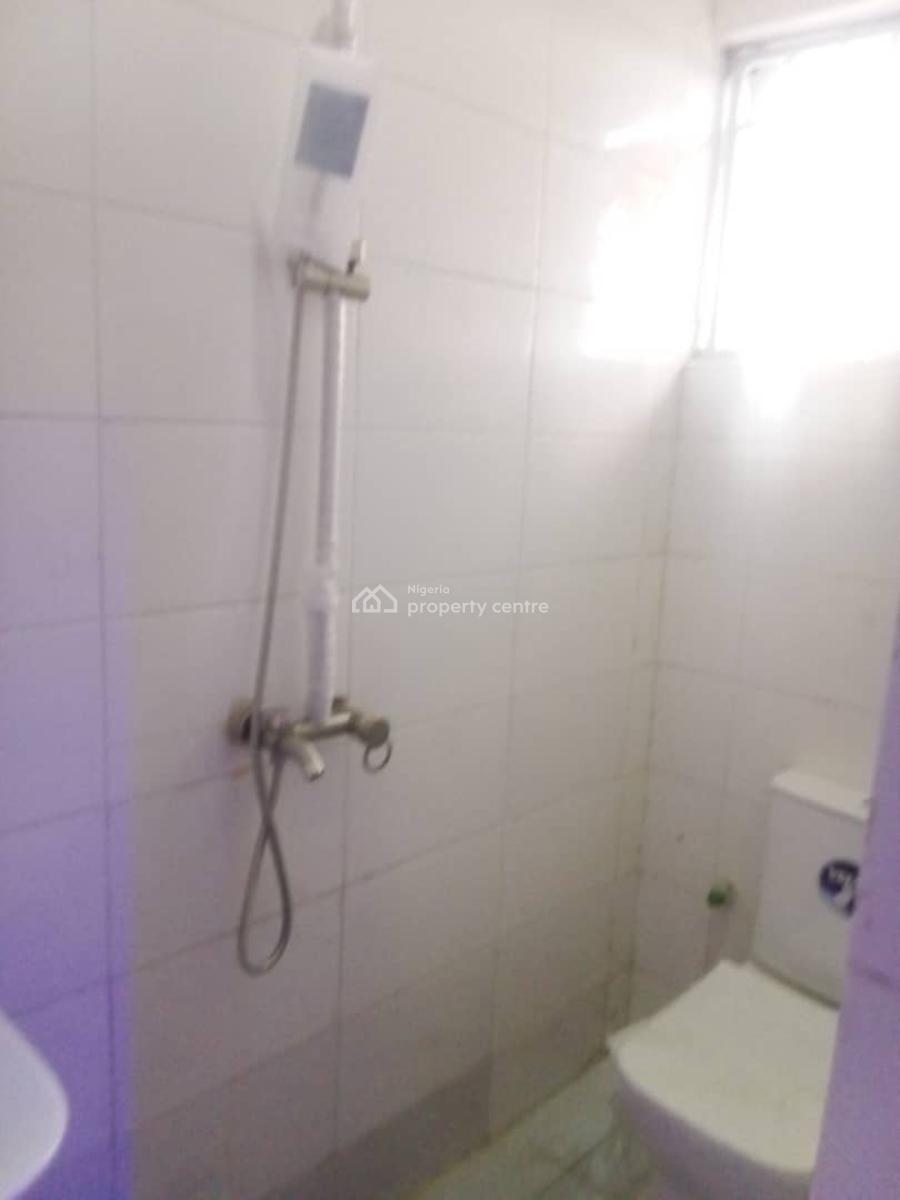 Sharp 3 Bedroom Apartment   Upstairs, Sangotedo, Ajah, Lagos, Flat / Apartment for Sale