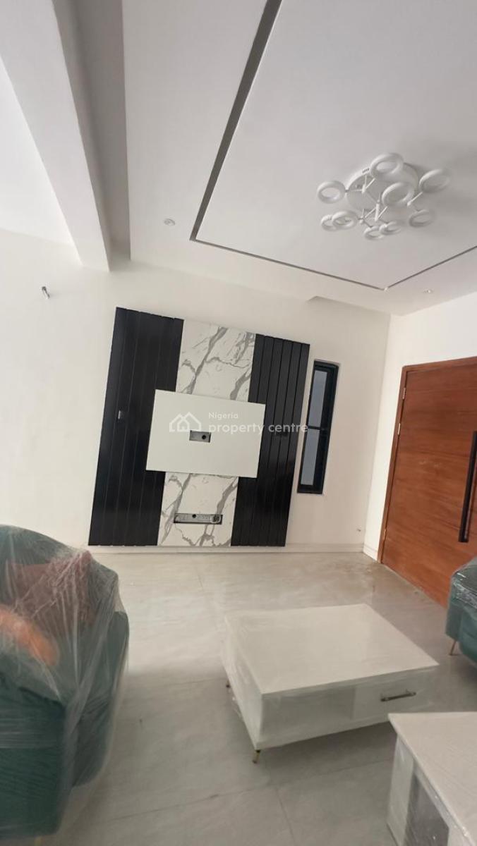 Neatly Semi-furnished 2-bedroom Apartment with Swimming Pool, Lekki Phase 1, Lekki, Lagos, Flat / Apartment for Rent