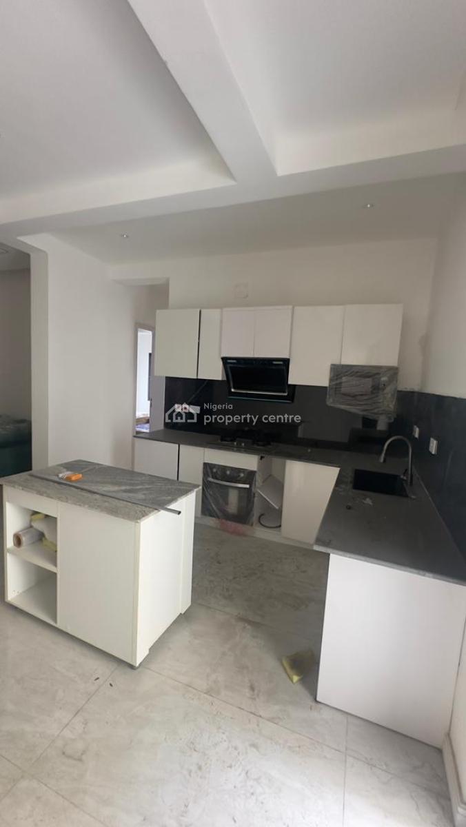 Neatly Semi-furnished 2-bedroom Apartment with Swimming Pool, Lekki Phase 1, Lekki, Lagos, Flat / Apartment for Rent