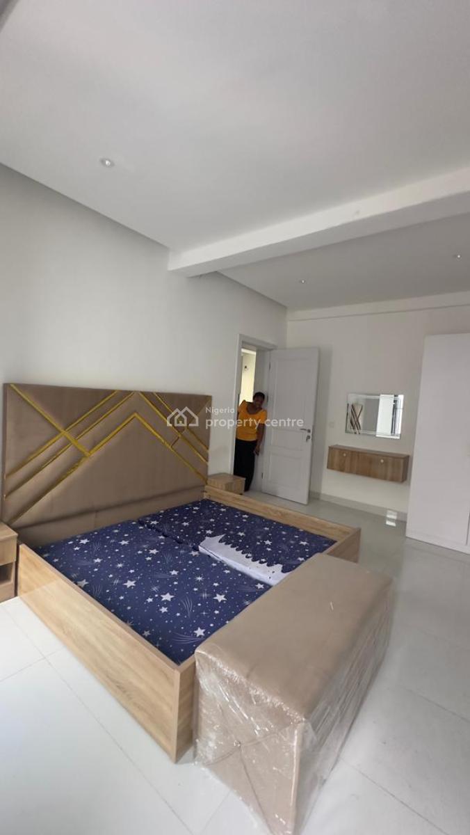 Neatly Semi-furnished 2-bedroom Apartment with Swimming Pool, Lekki Phase 1, Lekki, Lagos, Flat / Apartment for Rent