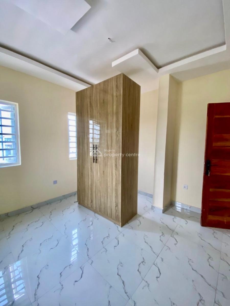Newly Built Luxury Upstairs, Via Thera Annex, Sangotedo, Ajah, Lagos, Flat / Apartment for Rent