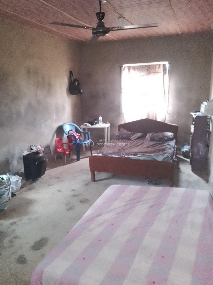 2 Bedroom Bungalow, Agunfoye Off Bayeku Road, Igbogbo, Ikorodu, Lagos, Detached Bungalow for Sale