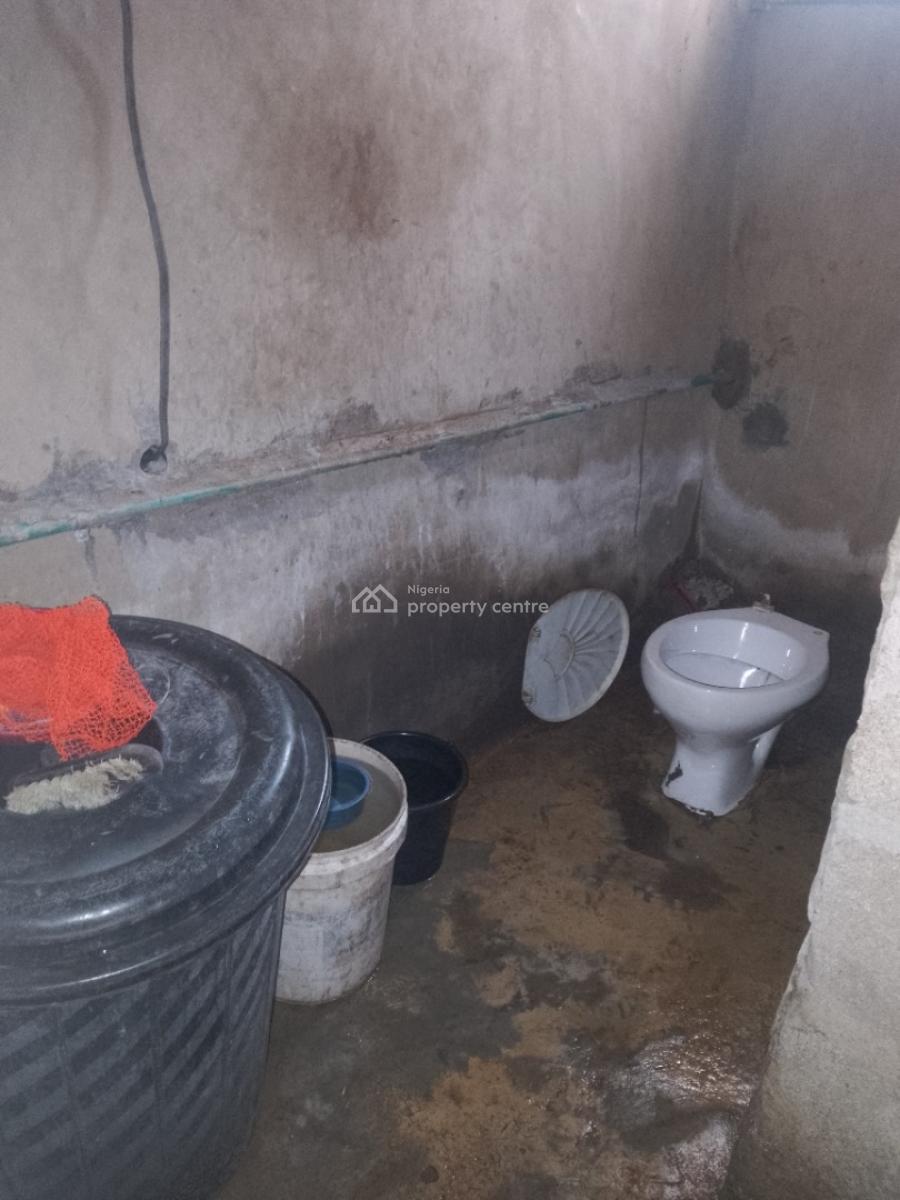 2 Bedroom Bungalow, Agunfoye Off Bayeku Road, Igbogbo, Ikorodu, Lagos, Detached Bungalow for Sale