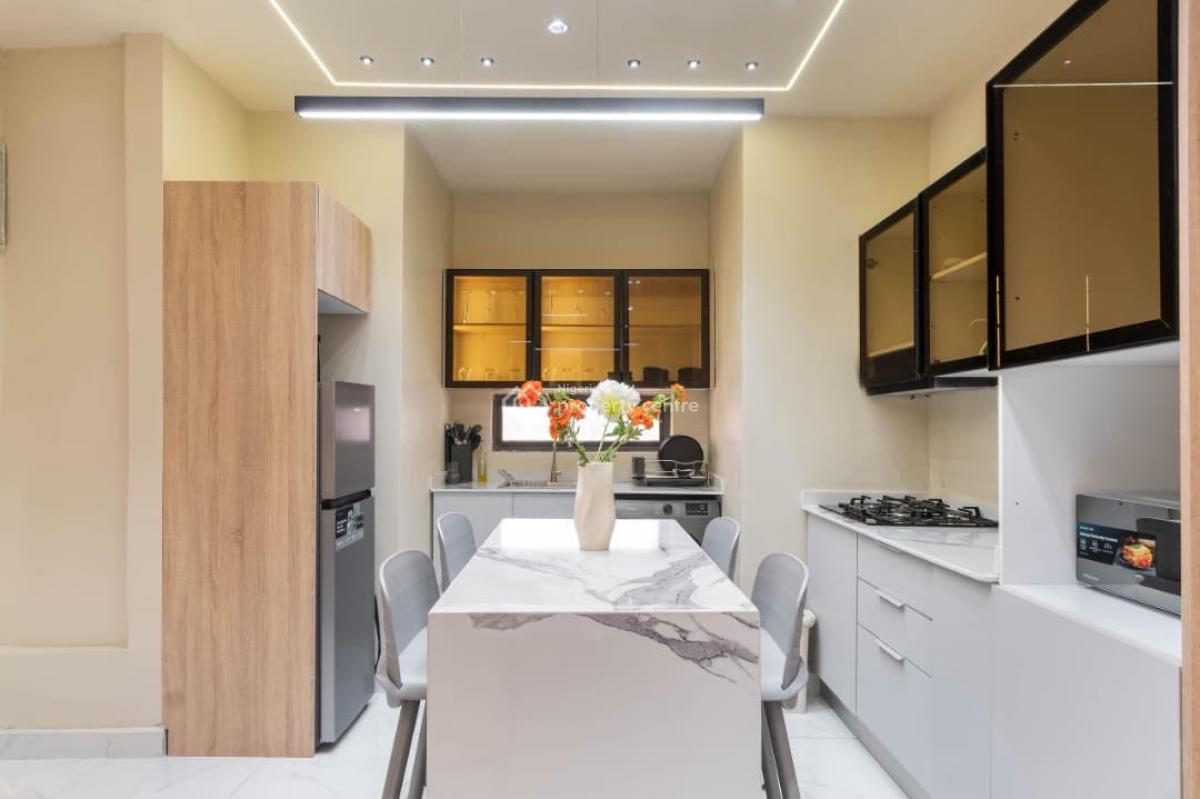 Luxurious Well Furnished 2 Bedroom Apartment, Lekki Phase 1, Lekki, Lagos, Flat / Apartment Short Let